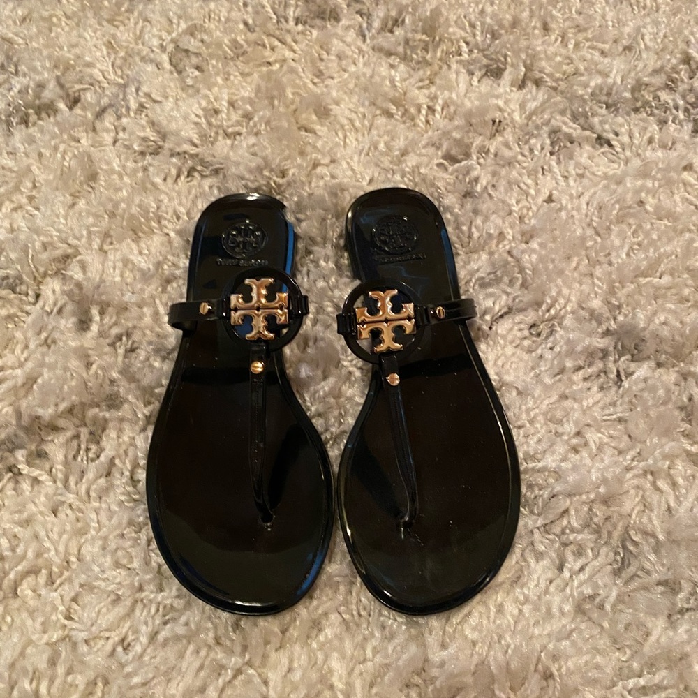 Tory Burch Mini Miller Flat Thong Sandals. Size 7.